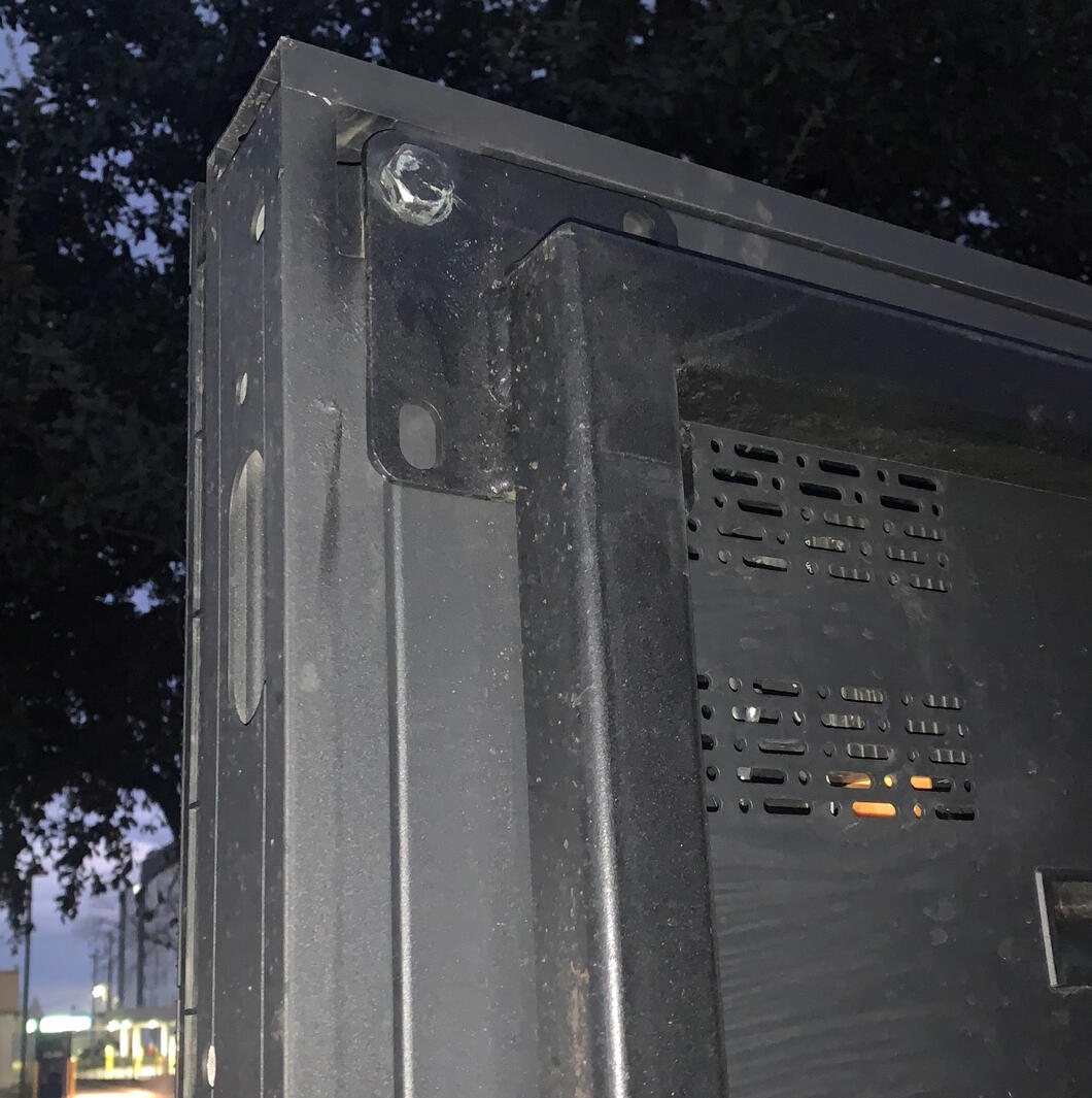 Mounting plate welded to tube structure